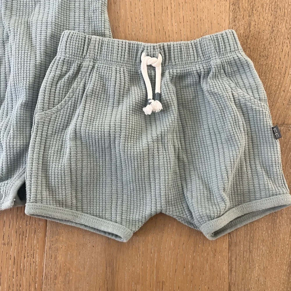 Modern Moments Gerber Baby Boy Girl Blue Summer Bubble Onsie Short 12M
